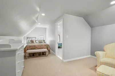 551 Wolfs Lane, Pelham, NY 10803 - Photo 22