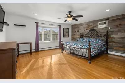 19 W 13th Road, Far Rockaway, NY 11693 - Photo 4