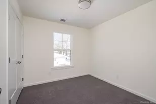 43 Shirley Ln, Medford, NY 11763 - Photo 16