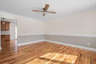 43 Shirley Ln, Medford, NY 11763 - Photo 2