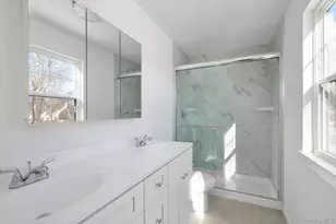 43 Shirley Ln, Medford, NY 11763 - Photo 14