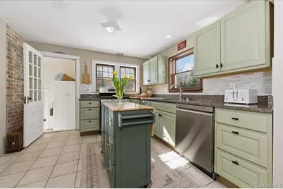 41 Plumbrook Road, Katonah, NY 10536 - Photo 10