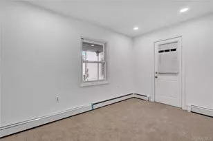 31 Blue Spruce Rd, Levittown, NY 11756 - Photo 6