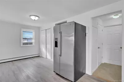 31 Bluespruce Road, Levittown, NY 11756 - Photo 14