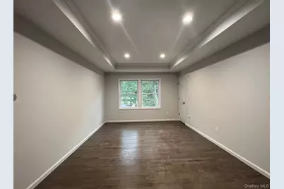 492 Blue Point Road, Farmingville, NY 11738 - Photo 8