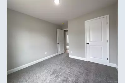 492 Blue Point Road, Farmingville, NY 11738 - Photo 14