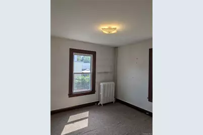 105 Courtney Avenue, Newburgh, NY 12550 - Photo 8