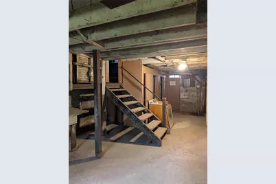 105 Courtney Avenue, Newburgh, NY 12550 - Photo 24