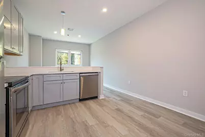 500 Commerce Street #108, Hawthorne, NY 10532 - Photo 4