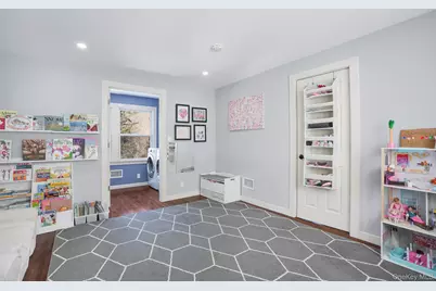 300 Washington Avenue, Pleasantville, NY 10570 - Photo 18