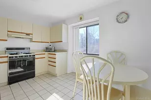 2 Linda Ct, Nanuet, NY 10954 - Photo 8