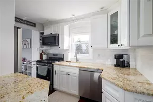 3195 Nantucket Ln, Oceanside, NY 11572 - Photo 6