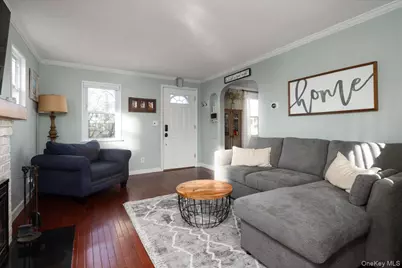 3195 Nantucket Lane, Oceanside, NY 11572 - Photo 4