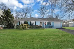 14 Mt Wilson Ave, Farmingville, NY 11738 - Photo 2