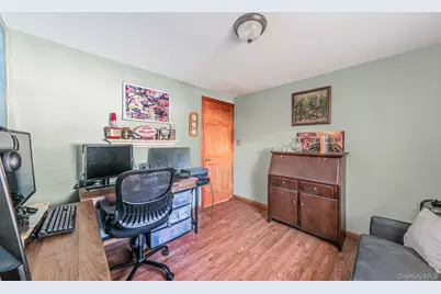 14 Mount Wilson Avenue, Farmingville, NY 11738 - Photo 18