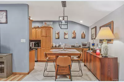 14 Mount Wilson Avenue, Farmingville, NY 11738 - Photo 4