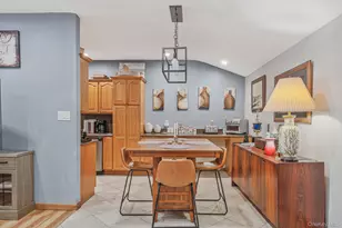 14 Mt Wilson Ave, Farmingville, NY 11738 - Photo 4