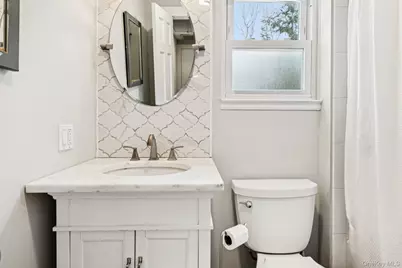 2 Oak Street, Smithtown, NY 11787 - Photo 10