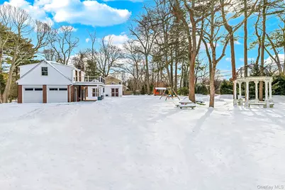 2 Oak Street, Smithtown, NY 11787 - Photo 14