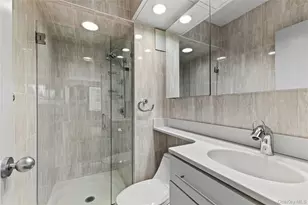 15 Stewart Pl, White Plains, NY 10603 - Photo 20