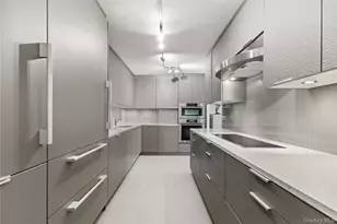 15 Stewart Pl, White Plains, NY 10603 - Photo 4