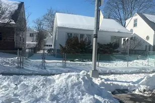 79-50 262nd St, Glen Oaks, NY 11004 - Photo 2