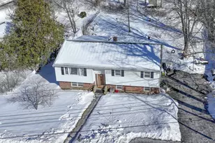 10 Collier Dr E, Carmel, NY 10512 - Photo 2