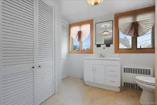 146 Longwood Ave, Westbury, NY 11590 - Photo 30