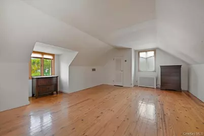 146 Longwood Avenue, Westbury, NY 11590 - Photo 26