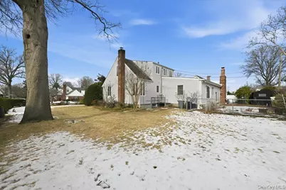 146 Longwood Avenue, Westbury, NY 11590 - Photo 38