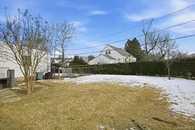 146 Longwood Avenue, Westbury, NY 11590 - Photo 36