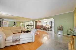 146 Longwood Ave, Westbury, NY 11590 - Photo 6