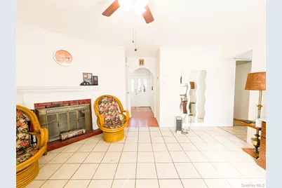 806 Oliver Avenue, Westbury, NY 11590 - Photo 6