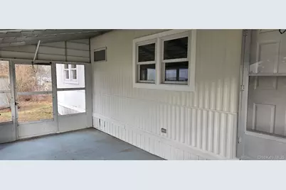 525 Riverleigh Ave Unit 116, Riverhead, NY 11901 - Photo 6