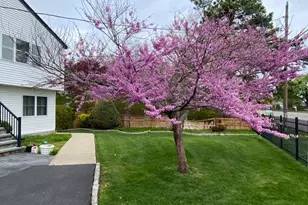 55 Parkway Ave, Amityville, NY 11701 - Photo 4