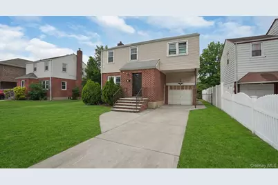 34 Diamond Street, Elmont, NY 11003 - Photo 2