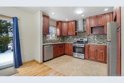 34 Diamond Street, Elmont, NY 11003 - Photo 8