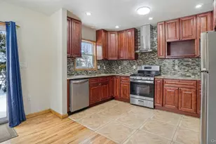 34 Diamond St, Elmont, NY 11003 - Photo 8
