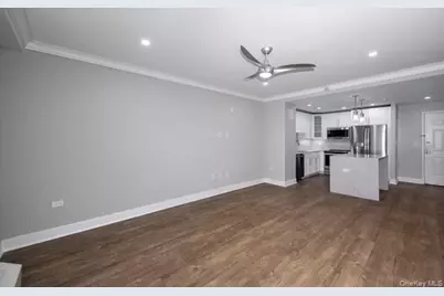 1100 Avalon Street #S1210, Glen Cove, NY 11542 - Photo 4