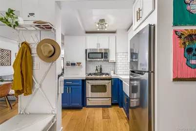 118-17 Union Turnpike #2J, Forest Hills, NY 11375 - Photo 2