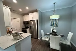 716 Charles Pond Dr, Coram, NY 11727 - Photo 4