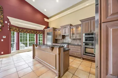 209 Windwatch Drive, Hauppauge, NY 11788 - Photo 12