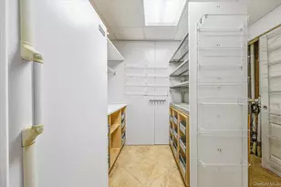 209 Windwatch Dr, Hauppauge, NY 11788 - Photo 42