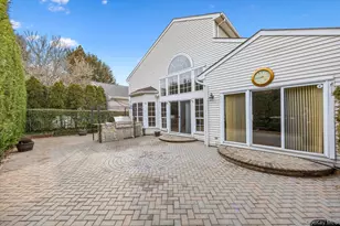 209 Windwatch Dr, Hauppauge, NY 11788 - Photo 48