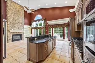 209 Windwatch Dr, Hauppauge, NY 11788 - Photo 14