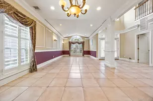 209 Windwatch Dr, Hauppauge, NY 11788 - Photo 6