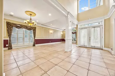 209 Windwatch Drive, Hauppauge, NY 11788 - Photo 4