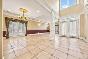 209 Windwatch Dr, Hauppauge, NY 11788 - Photo 4