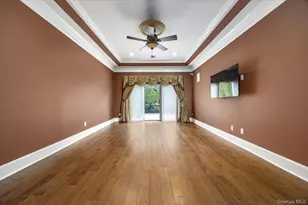 209 Windwatch Dr, Hauppauge, NY 11788 - Photo 18