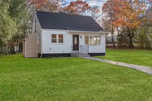 78 Carr Ln, Coram, NY 11727 - Photo 2